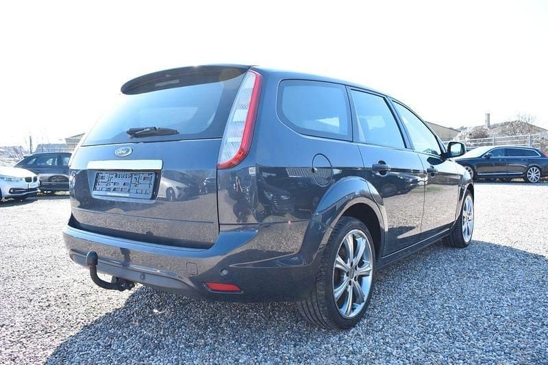 Gebraucht Ford Focus Titanium 145 PS (106 kW) 2008 Grau Limousine