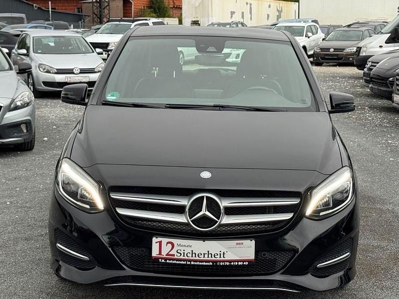 Gebraucht Mercedes B180 109 PS (80 kW) 2016 Schwarz Van / Kleinbus