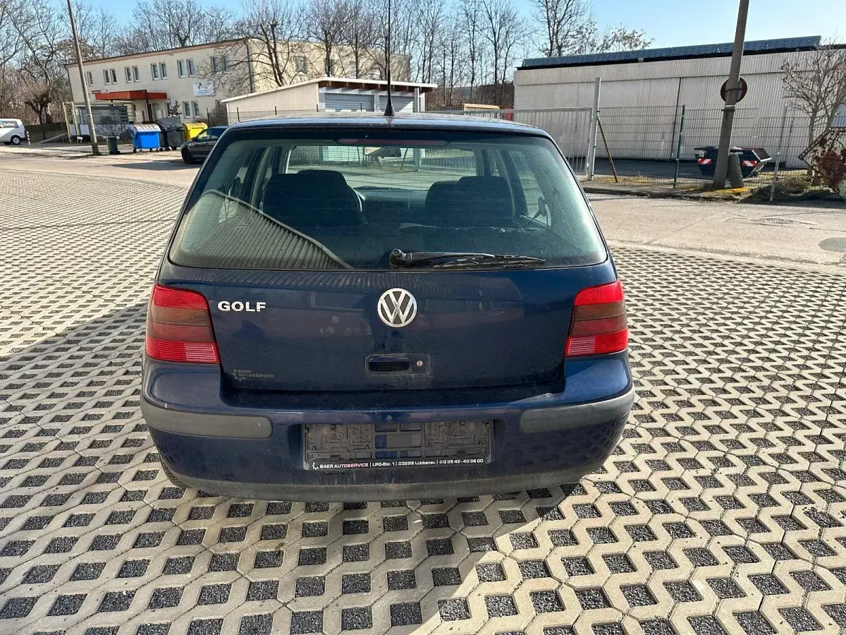 Gebraucht VW Golf IV 101 PS (74 kW) 2001 Blau Kleinwagen