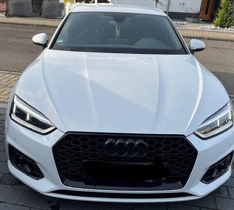 Weiß Gebraucht 2018 Audi A5 Sportback Sport Limousine | 22.900 € (Teuer) - Bild 1/4