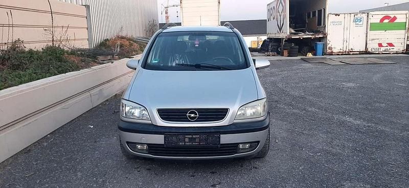 Silber Gebraucht 2001 Opel Zafira Van / Kleinbus | 1.790 € (Fairer Preis) - Bild 1/4