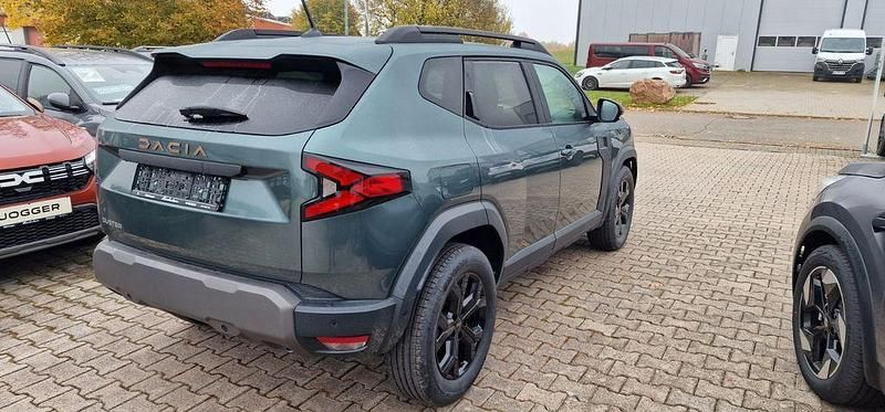 Neu Dacia Duster Extreme 140 PS (102 kW) 2025 Grün SUV