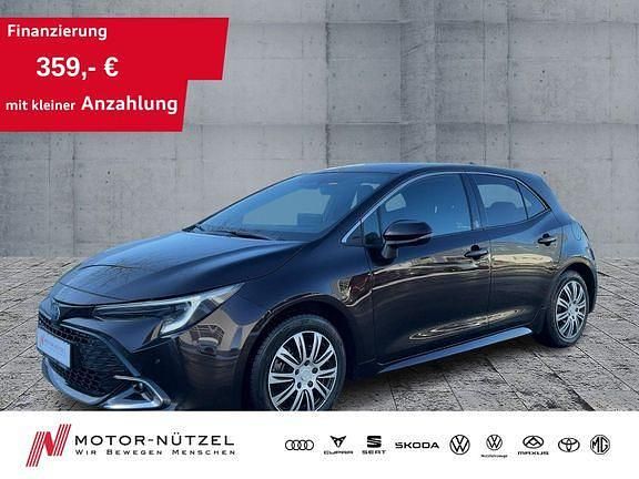 Phantombraun metallic Gebraucht 2023 Toyota Corolla Team Limousine | 26.930 € (Fairer Preis) - Bild 1/4