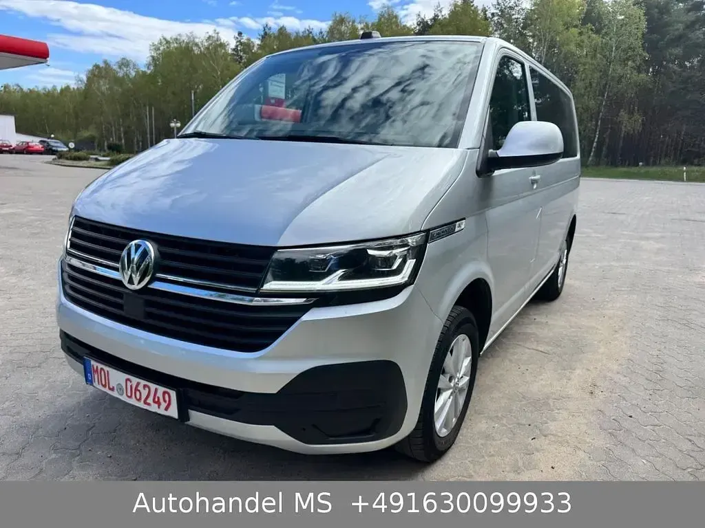 Gebraucht VW Caravelle 150 PS (110 kW) 2024 Silber Van