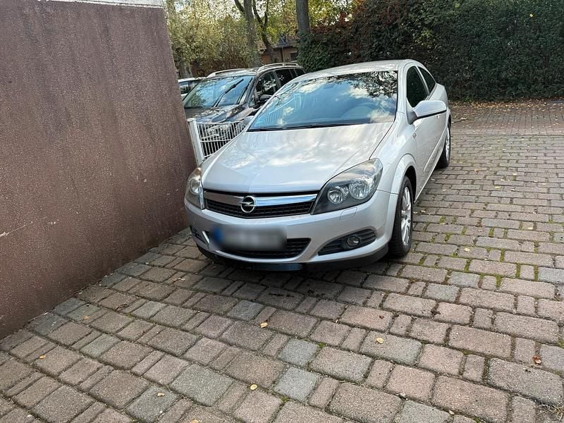 Silber Gebraucht 2008 Opel Astra GTC Coupé | 1.300 € (Fairer Preis) - Bild 1/2