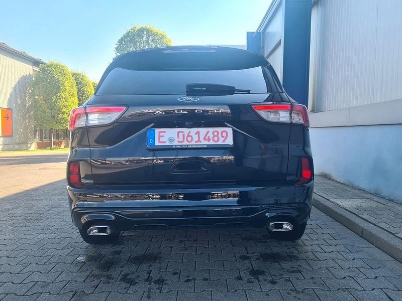 Gebraucht Ford Kuga ST-Line X 150 PS (110 kW) 2023 Schwarz SUV