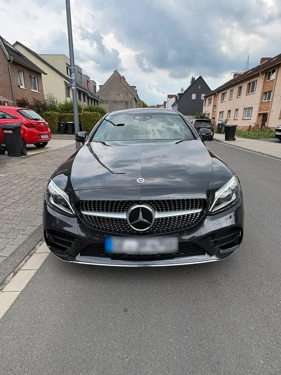 Gebraucht Mercedes C300 AMG line 258 PS (189 kW) 2018 Grau Coupé