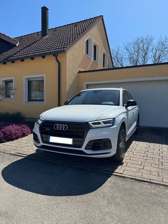Weiß Gebraucht 2020 Audi SQ5 Ambiente SUV | 39.900 € (Superpreis) - Bild 1/4