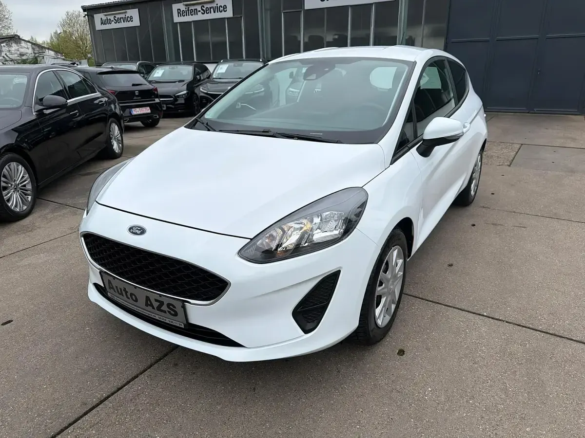 Gebraucht Ford Fiesta Trend 75 PS (55 kW) 2021 Weiß Kleinwagen