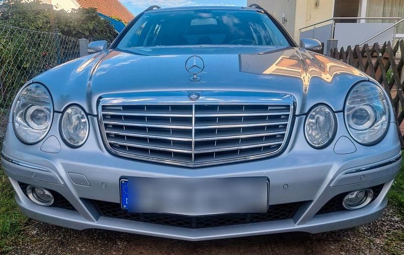 Silber Gebraucht 2007 Mercedes E200 Elegance Kombi | 5.500 € (Guter Preis) - Bild 1/4