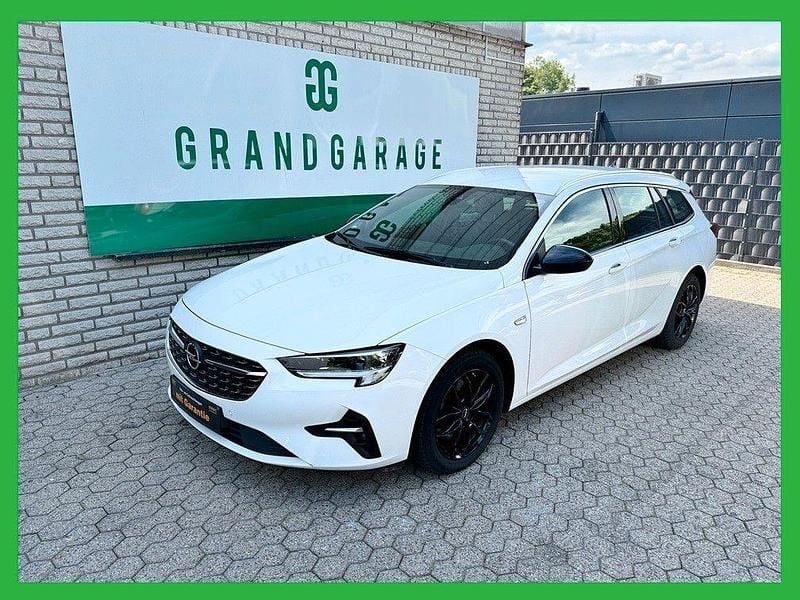 Weiß Gebraucht 2022 Opel Insignia Business Kombi | 17.649 € (Guter Preis) - Bild 1/4