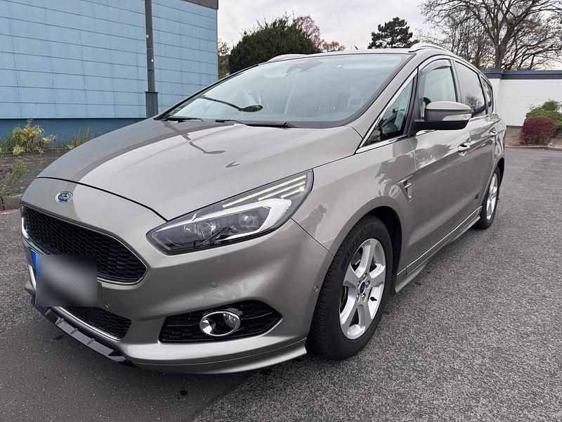 Gebraucht Ford S-MAX S 209 PS (153 kW) 2015 Gold Van / Kleinbus