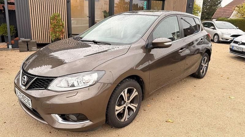 Braun Gebraucht 2015 Nissan Pulsar Acenta Limousine | 7.299 € (Teuer) - Bild 1/4