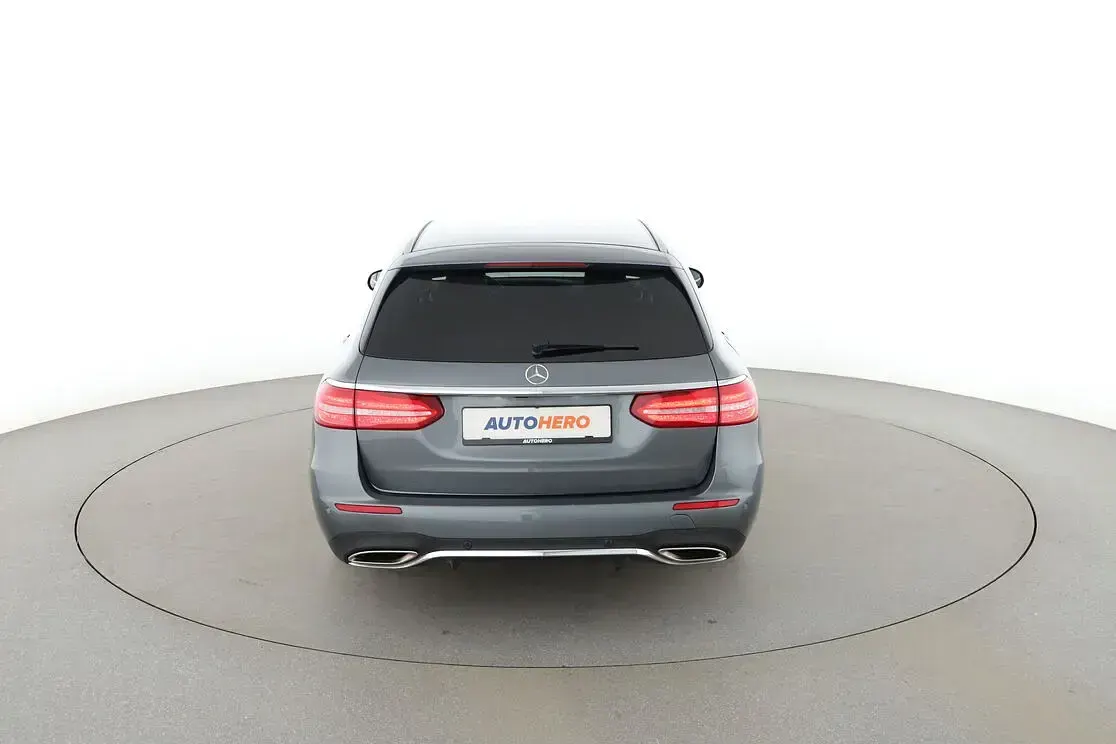 Gebraucht Mercedes E200 AMG line 184 PS (135 kW) 2017 Grau Kombi