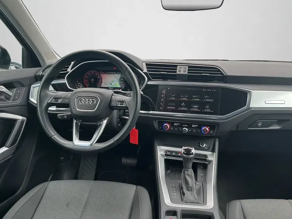 Gebraucht Audi Q3 Sportback Performance 150 PS (110 kW) 2023 Mythosschwarz metallic (metallic) SUV