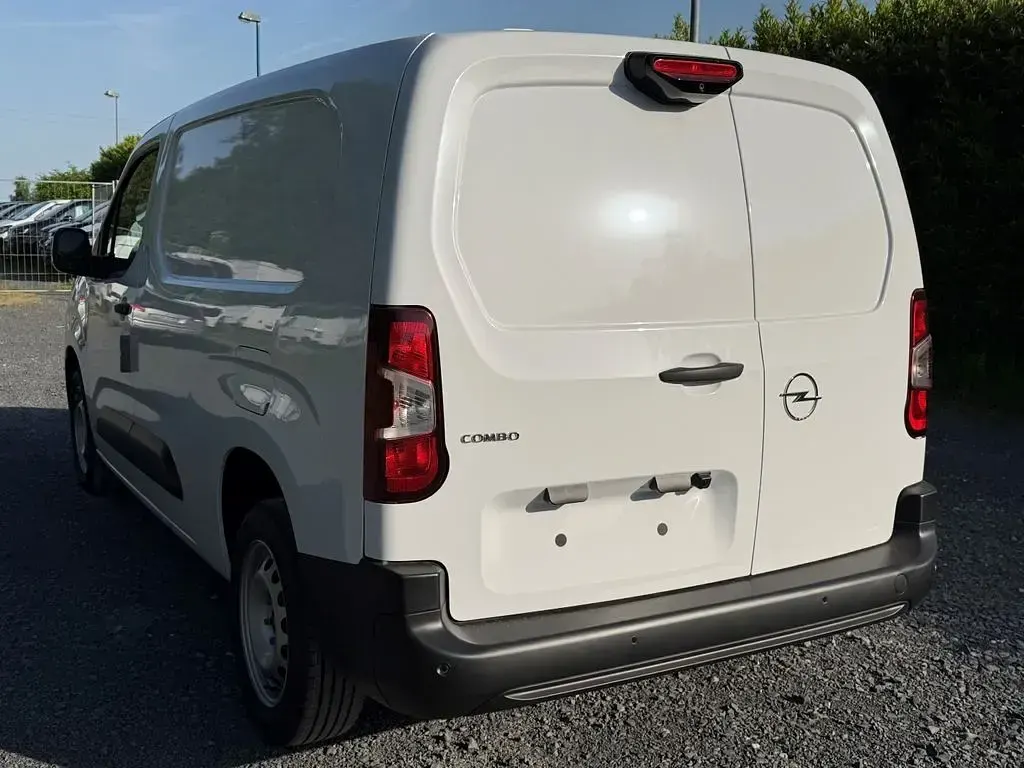 Neu Opel Combo 131 PS (96 kW) 2026 Weiss Van / Kleinbus