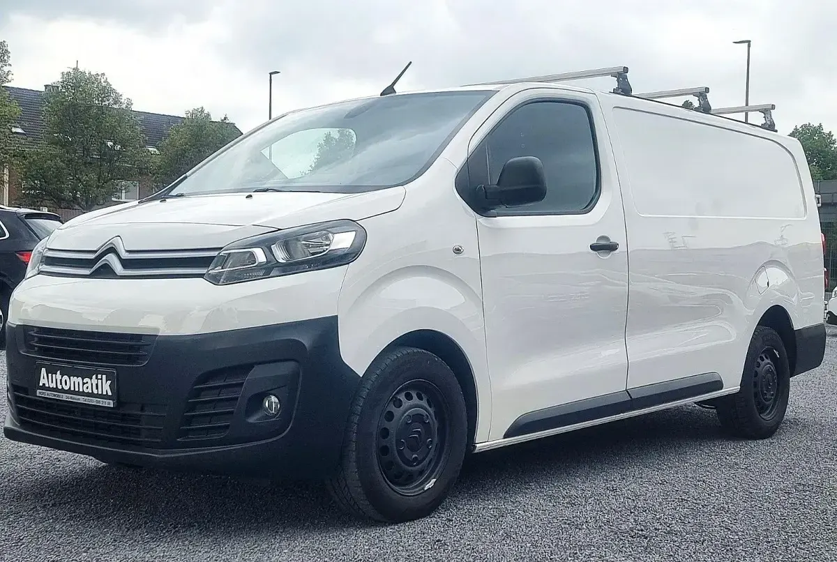 Gebraucht Citroën Jumpy 122 PS (89 kW) 2022 Weiß Van / Kleinbus