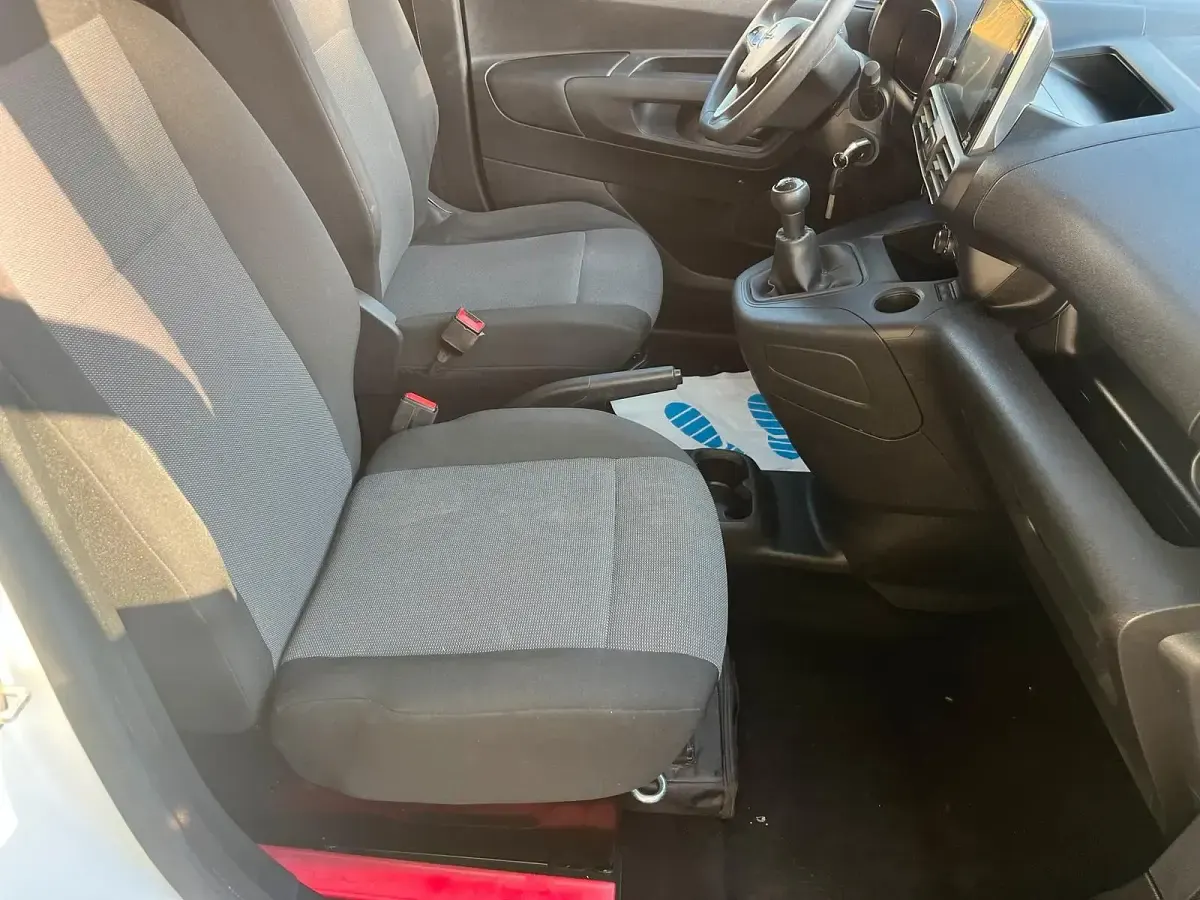 Gebraucht Opel Combo 76 PS (55 kW) 2020 Weiß Van / Kleinbus