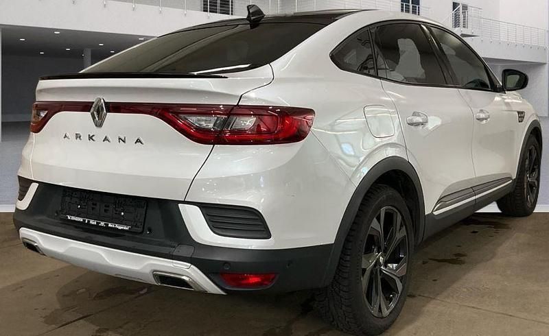 Gebraucht Renault Arkana Bose Edition 158 PS (116 kW) 2023 Kyanitweiß SUV