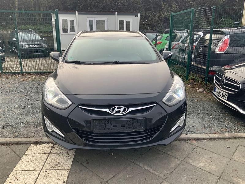 Schwarz Gebraucht 2013 Hyundai i40 Kombi | 6.750 € (Guter Preis) - Bild 1/4