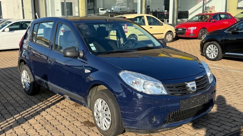 Blau Gebraucht 2010 Dacia Sandero Ambiance Kleinwagen | 599 € - Bild 1/4