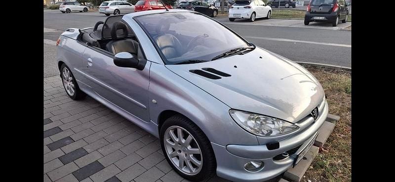 Blau Gebraucht 2003 Peugeot 206 CC Platinum Cabrio | 1.400 € (Guter Preis) - Bild 1/4