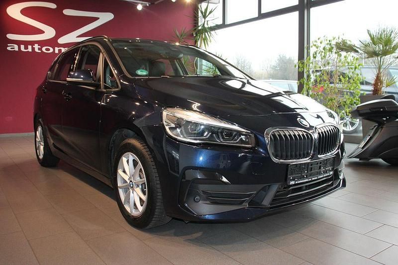 Blau Gebraucht 2019 BMW 220 Active Tourer Sport Line Van / Kleinbus | 22.500 € (Fairer Preis) - Bild 1/4
