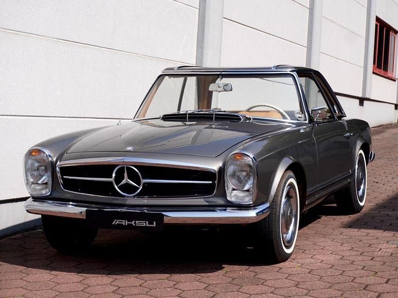Gebraucht Mercedes 230 150 PS (110 kW) 1964 Grau Cabrio