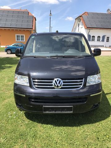 Schwarz metallic Gebraucht 2006 VW T5 Highline Van | 11.850 € (Superpreis) - Bild 1/4