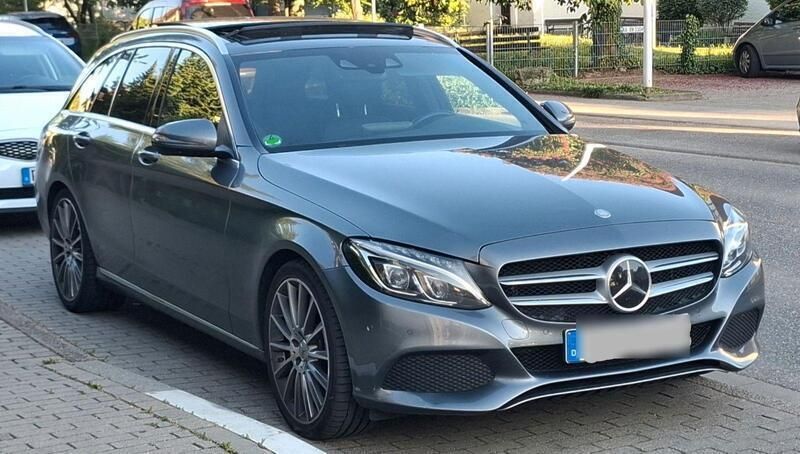 Grau Gebraucht 2016 Mercedes C400 Kombi | 16.000 € (Fairer Preis) - Bild 1/4