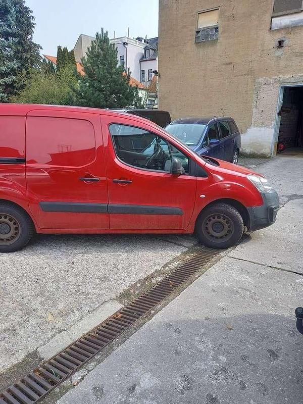 Gebraucht Citroën Berlingo Business Class 99 PS (72 kW) 2016 Rot Van / Kleinbus