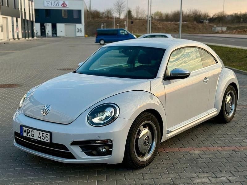 Usata VW Beetle 150 CV (110 kW) 2017 Bianco Utilitaria