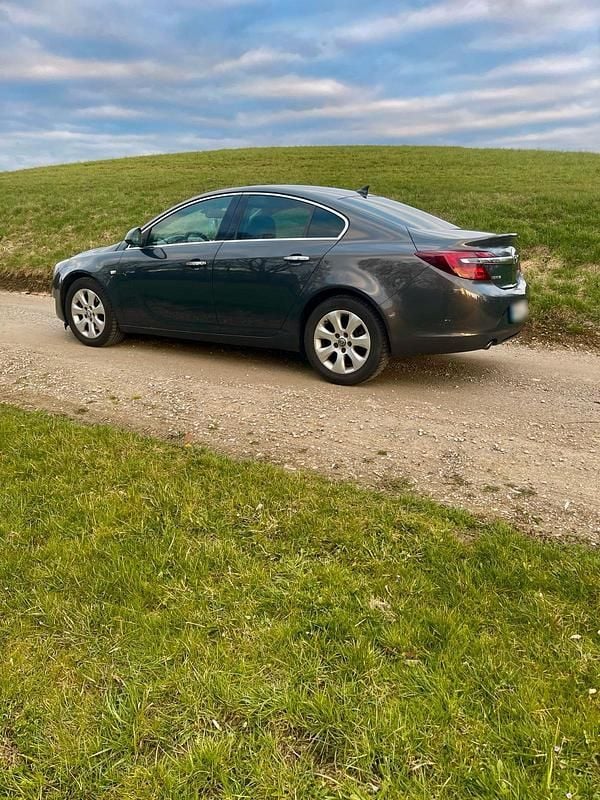 Gebraucht Opel Insignia 194 PS (142 kW) 2014 Grau Limousine