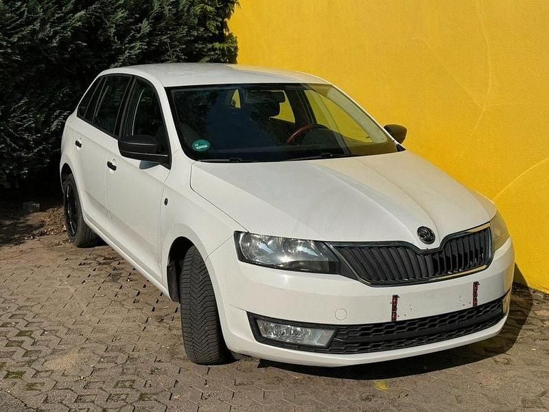 Weiß Gebraucht 2014 Skoda Rapid Drive Limousine | 4.400 € (Fairer Preis) - Bild 1/4