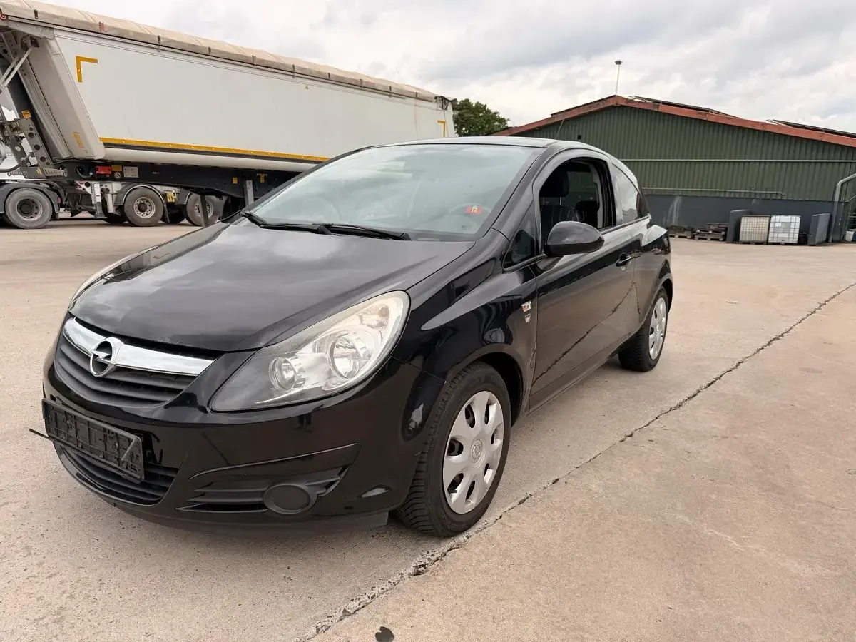 Gebraucht Opel Corsa 90 PS (66 kW) 2010 Schwarz Kleinwagen