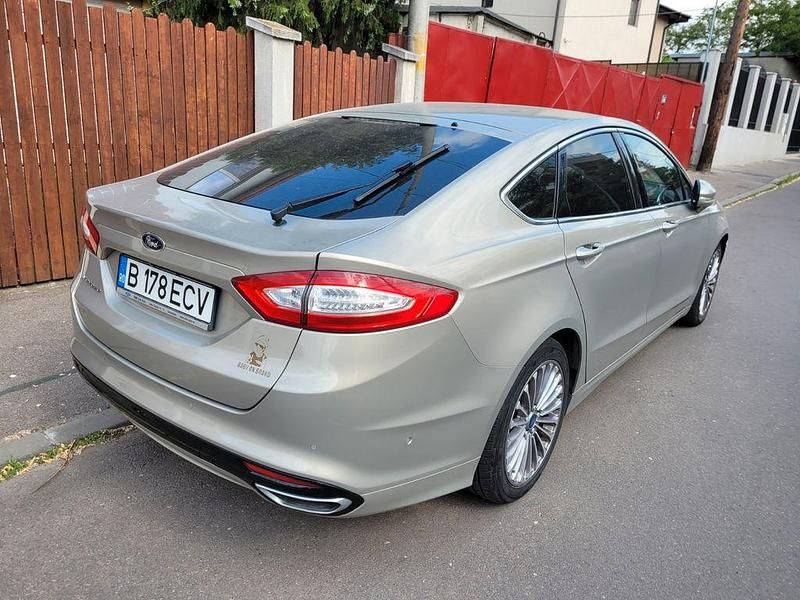 Gebraucht Ford Mondeo Titanium 179 PS (131 kW) 2017 Beige Limousine