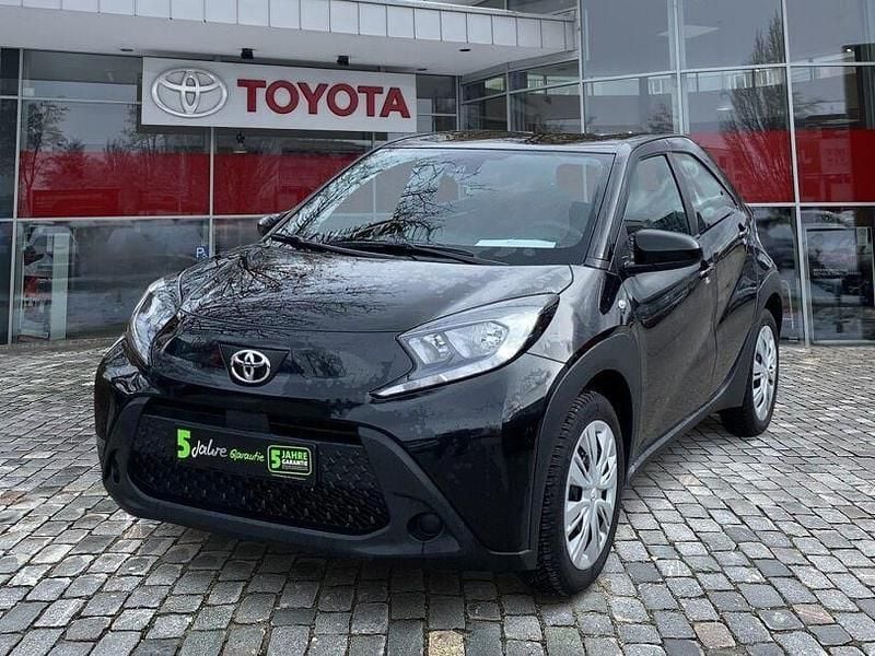 Gebraucht Toyota Aygo Business Edition 72 PS (52 kW) 2024 Black mica / ink Kleinwagen