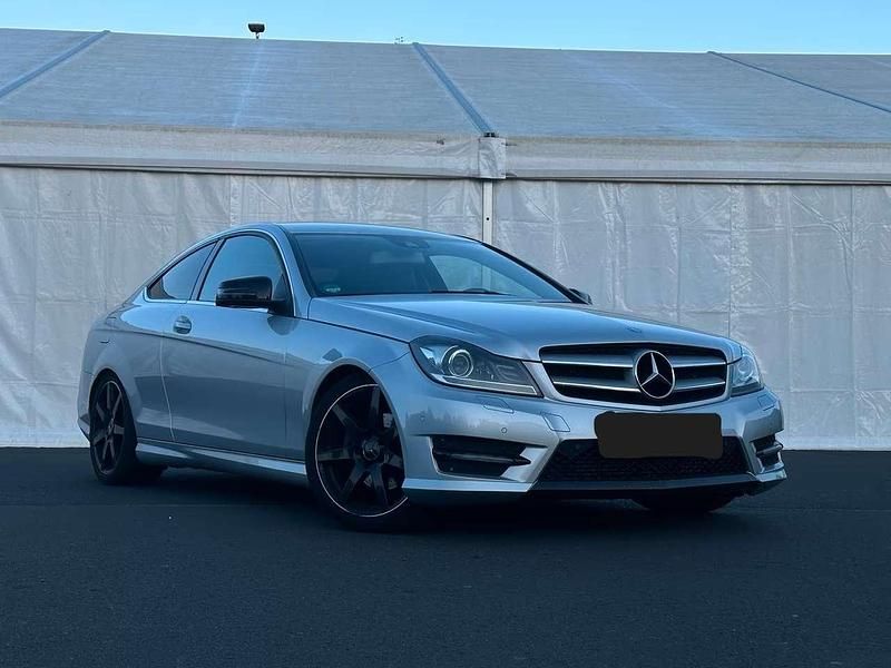 Gebraucht Mercedes C220 AMG line 170 PS (125 kW) 2014 Silber Coupé