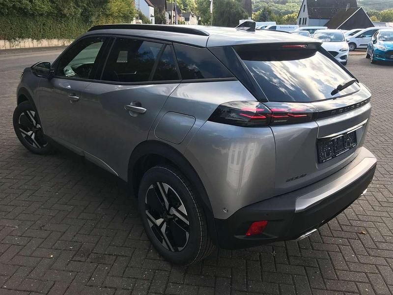 Neu Peugeot 2008 Allure 131 PS (96 kW) 2025 Grau SUV