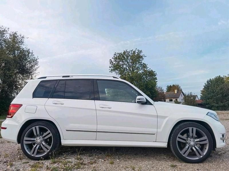 Gebraucht Mercedes GLK250 204 PS (150 kW) 2012 Weiß SUV