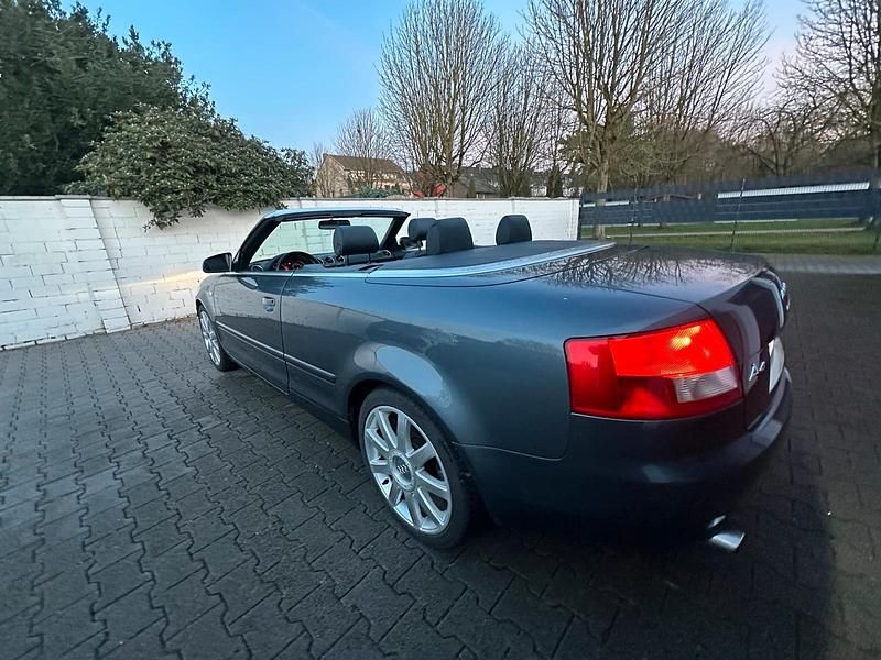Gebraucht Audi A4 Cabriolet S-Line 163 PS (119 kW) 2004 Grau Cabrio