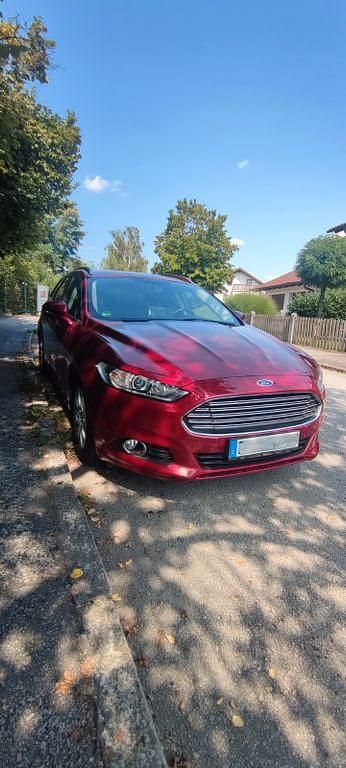 Rot Gebraucht 2015 Ford Mondeo Trend Limousine | 7.999 € (Superpreis) - Bild 1/4