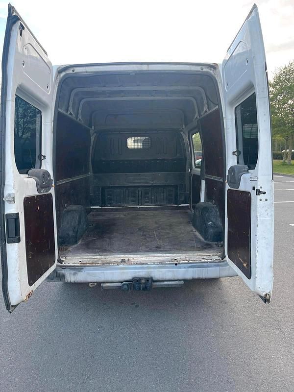 Gebraucht Ford Transit 101 PS (74 kW) 2012 Weiß Van / Kleinbus