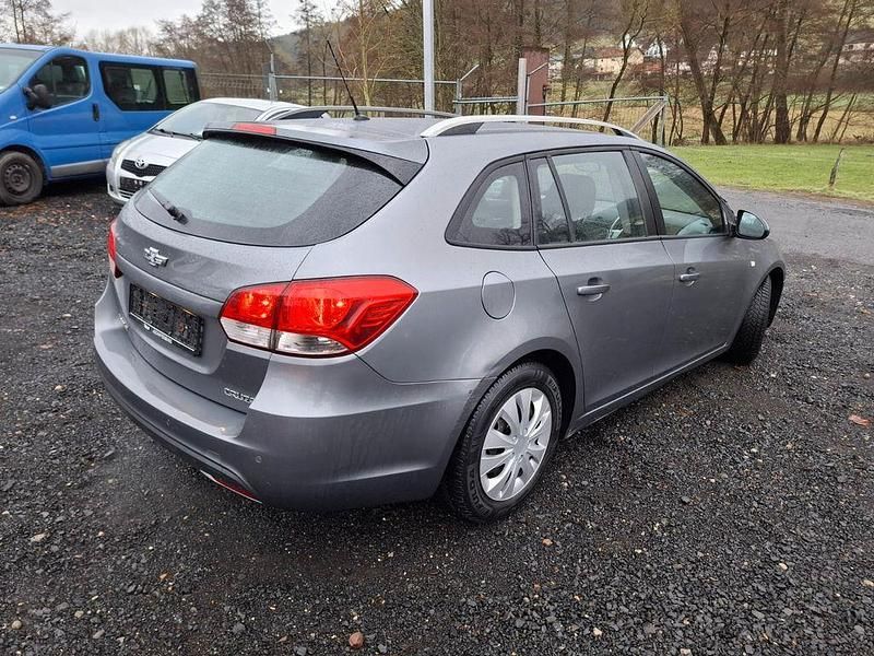 Gebraucht Chevrolet Cruze LT 124 PS (91 kW) 2012 Grau Kombi