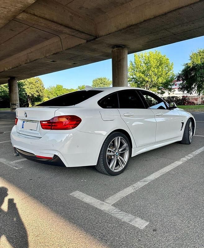 Weiß Gebraucht 2016 BMW 420 Gran Coupé Sport Line Coupé | 21.999 € - Bild 1/4