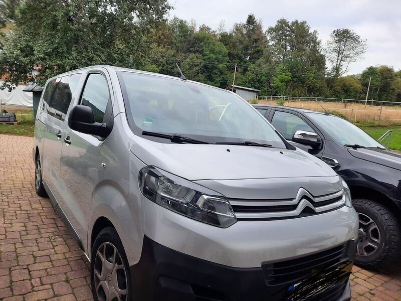 Silber Gebraucht 2018 Citroën Jumpy Van / Kleinbus | 17.000 € - Bild 1/4