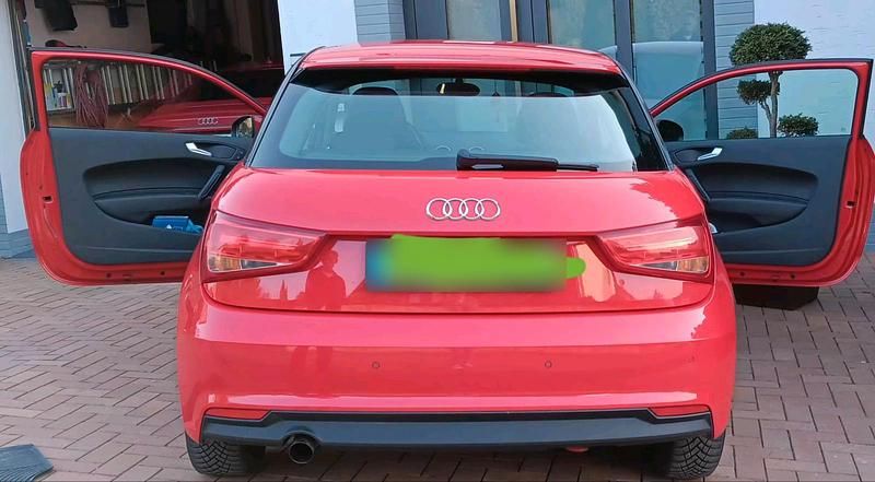Gebraucht Audi A1 Sportback 95 PS (69 kW) 2015 Rot Kleinwagen