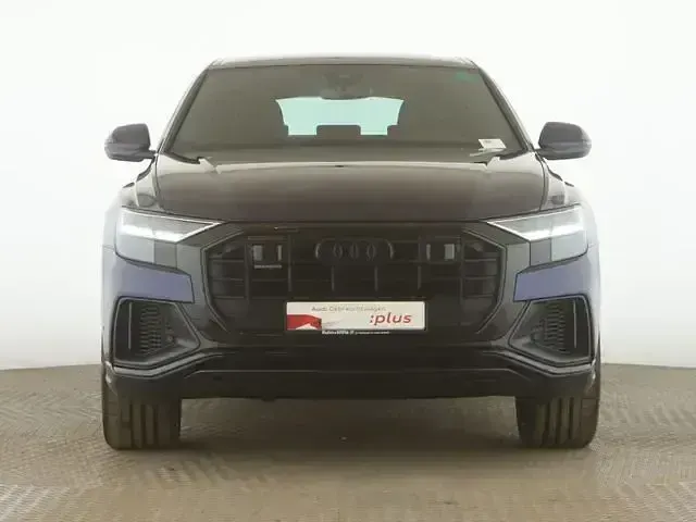Gebraucht Audi Q8 Ambiente 340 PS (250 kW) 2022 Navarrablau metallic SUV