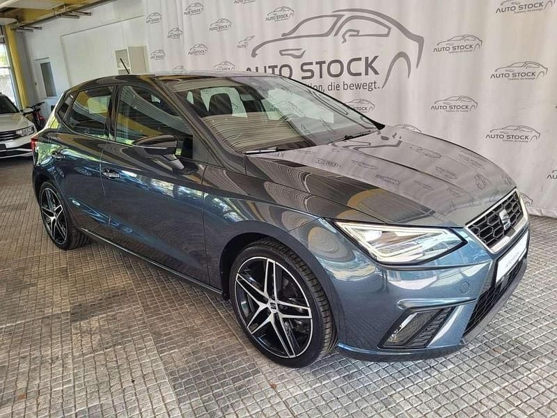 Magnetic grau met. Gebraucht 2022 Seat Ibiza FR Kleinwagen | 17.950 € (Fairer Preis) - Bild 1/4