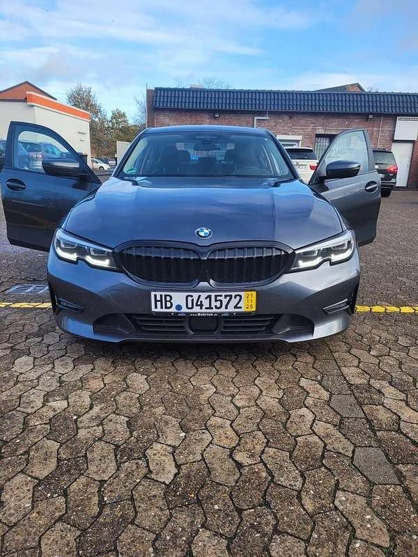 Gebraucht BMW 318 Advantage 150 PS (110 kW) 2021 Limousine